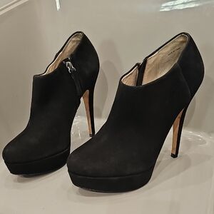 La Fenice Venezia Elegant Black Suede Booties